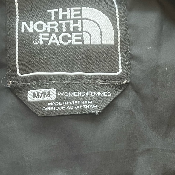 The North Face 550 Black Satin Quilted Puffer Vest Packable Size M - Picture 2 of 11